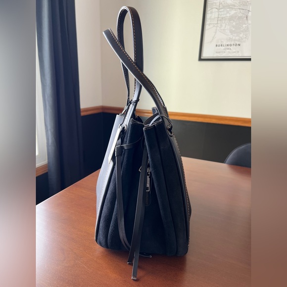 Coach Harmony Hobo NWT 53352 - Picture 2 of 8